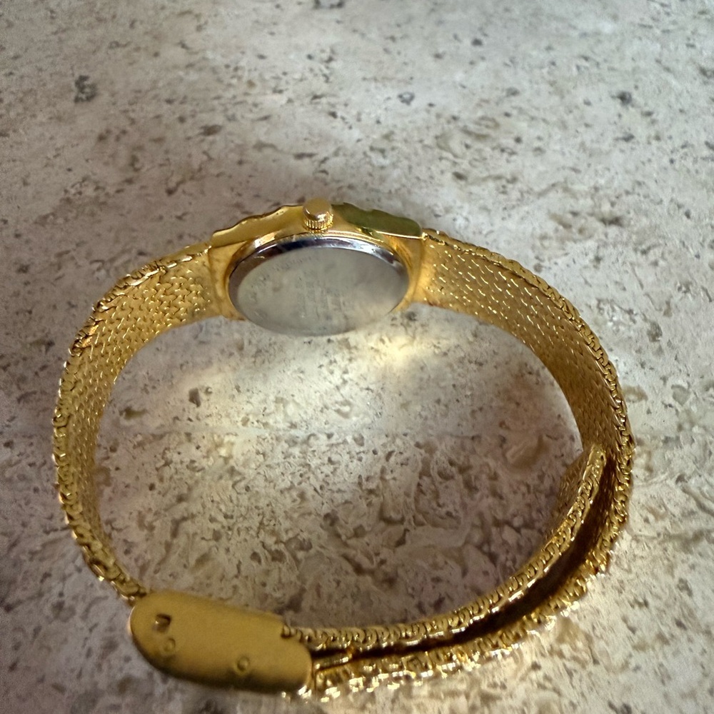 Women’s Gold Gruen Watch - Picture 8 of 13